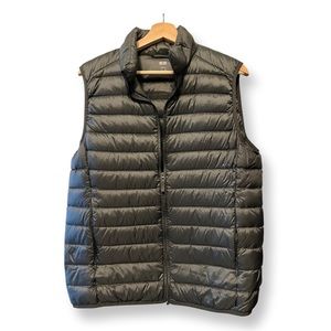 Uniqlo Ultra Light Down Vest (Narrow Quilt) size M